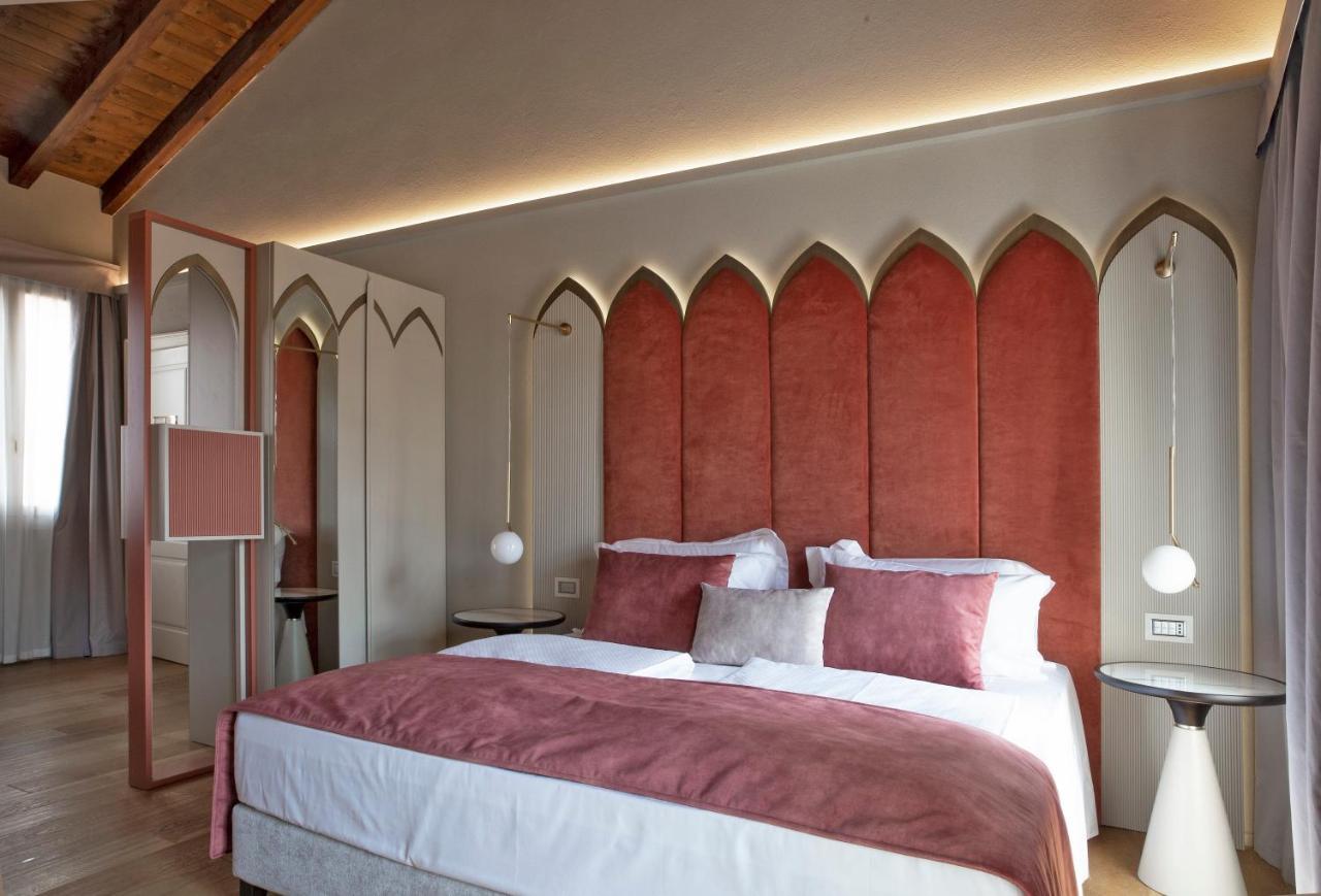 Relais Balcone Di Giulietta Ξενοδοχείο Βερόνα Εξωτερικό φωτογραφία A room at the hotel