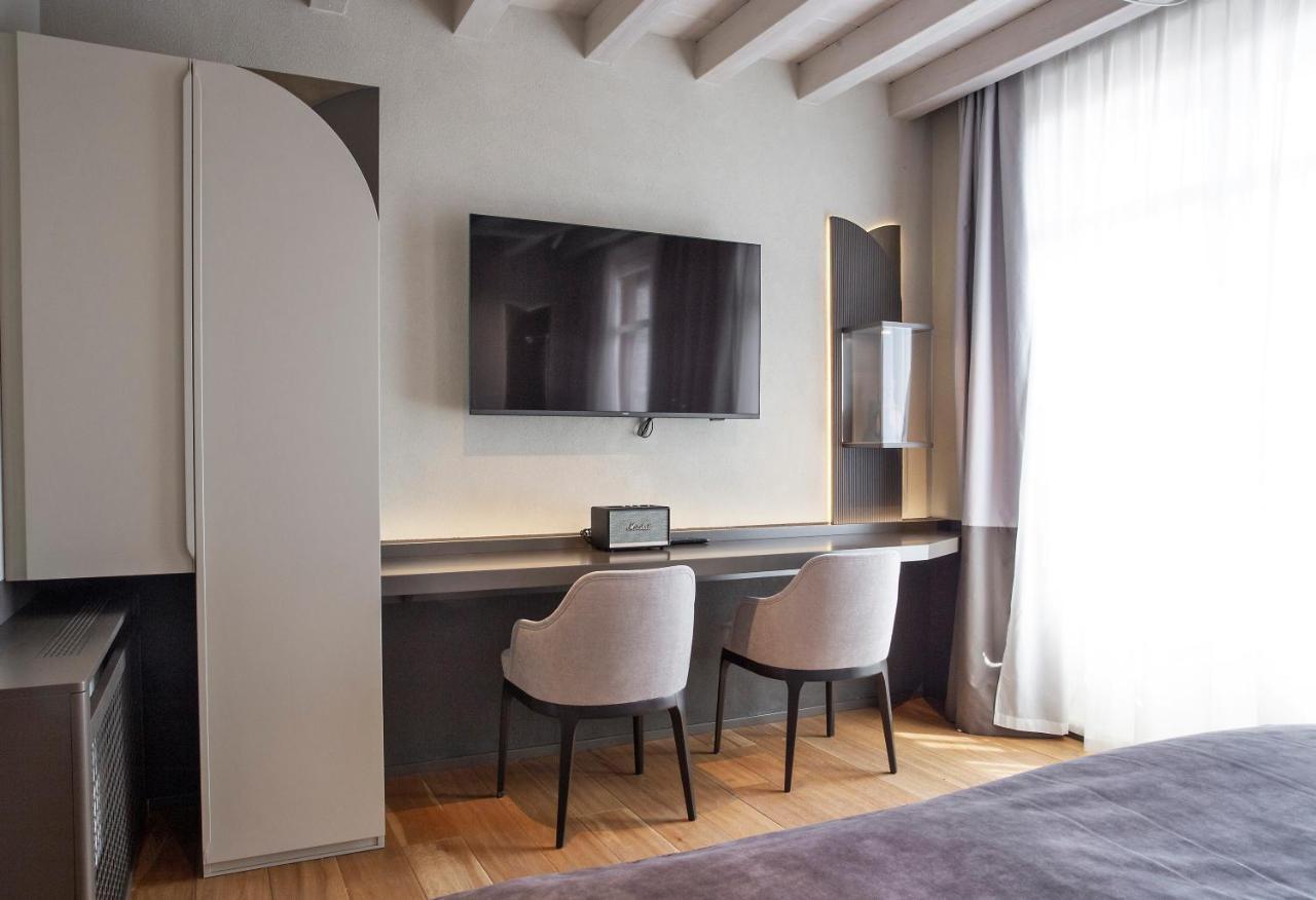 Relais Balcone Di Giulietta Ξενοδοχείο Βερόνα Εξωτερικό φωτογραφία A room at the hotel